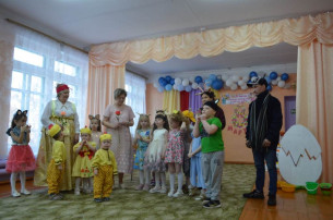 Празднуем 8 Марта Празднуем 8 Марта.